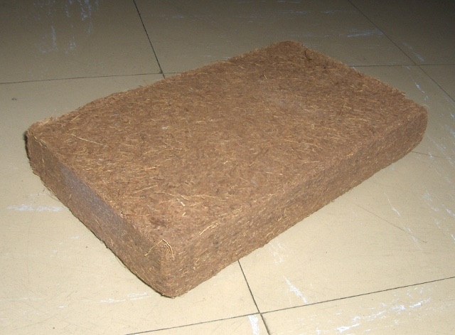 Compressed coco coir pith block